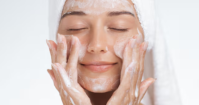 Facial Item