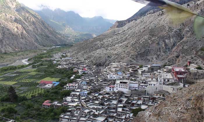 Marpha, Mustang